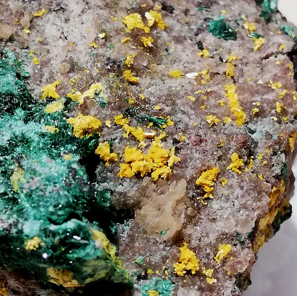 Tyuyamunite & Malachite