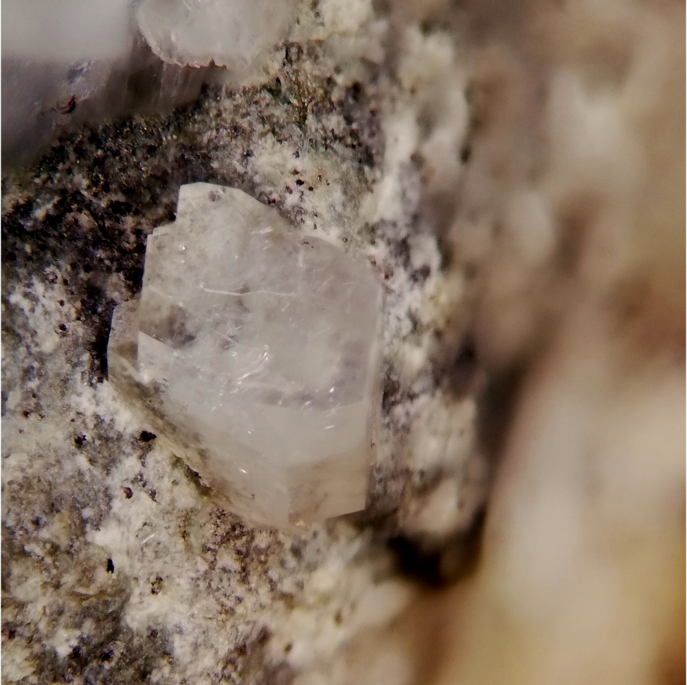 Heulandite-Sr