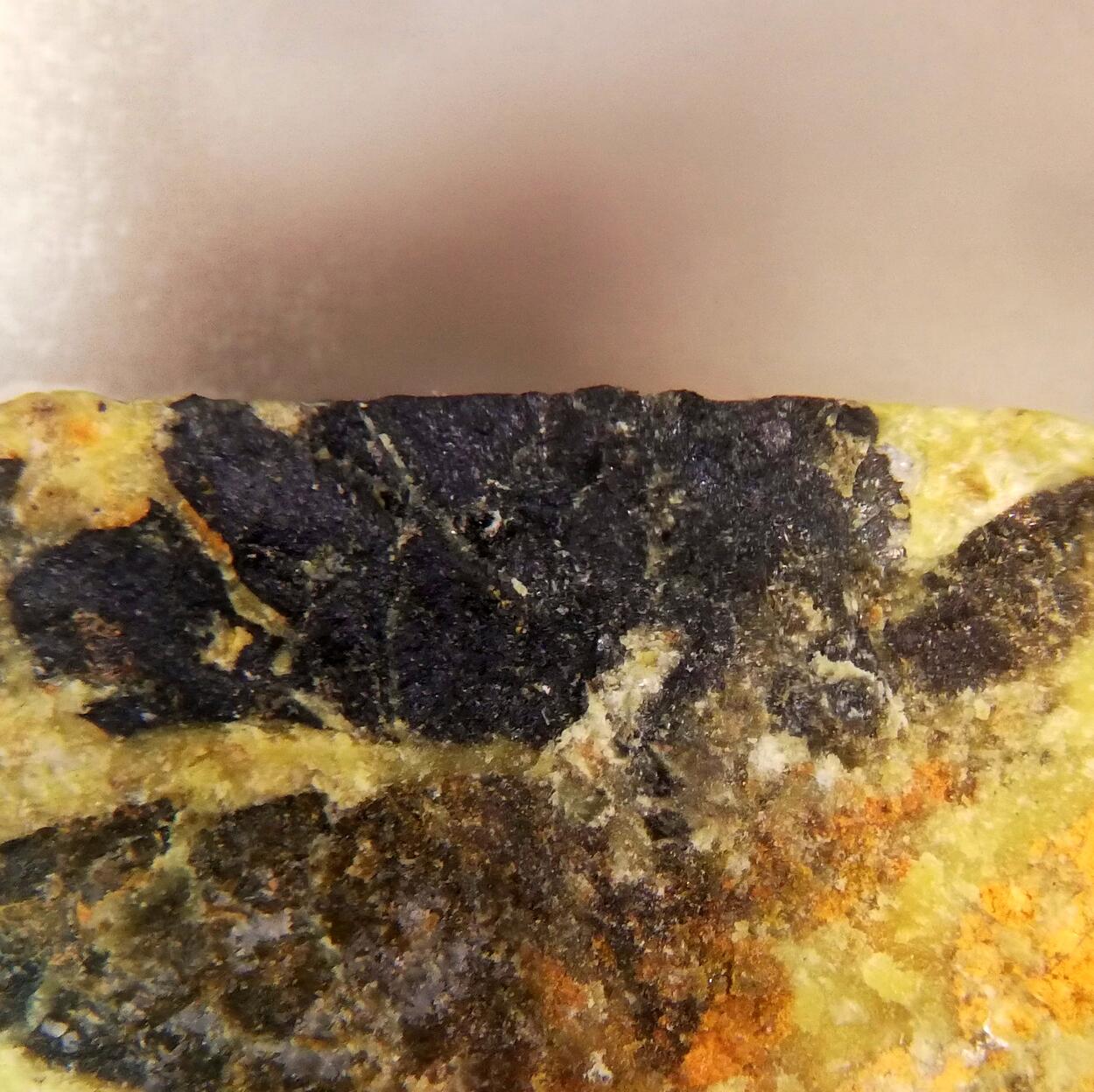 Uraninite & Gummite