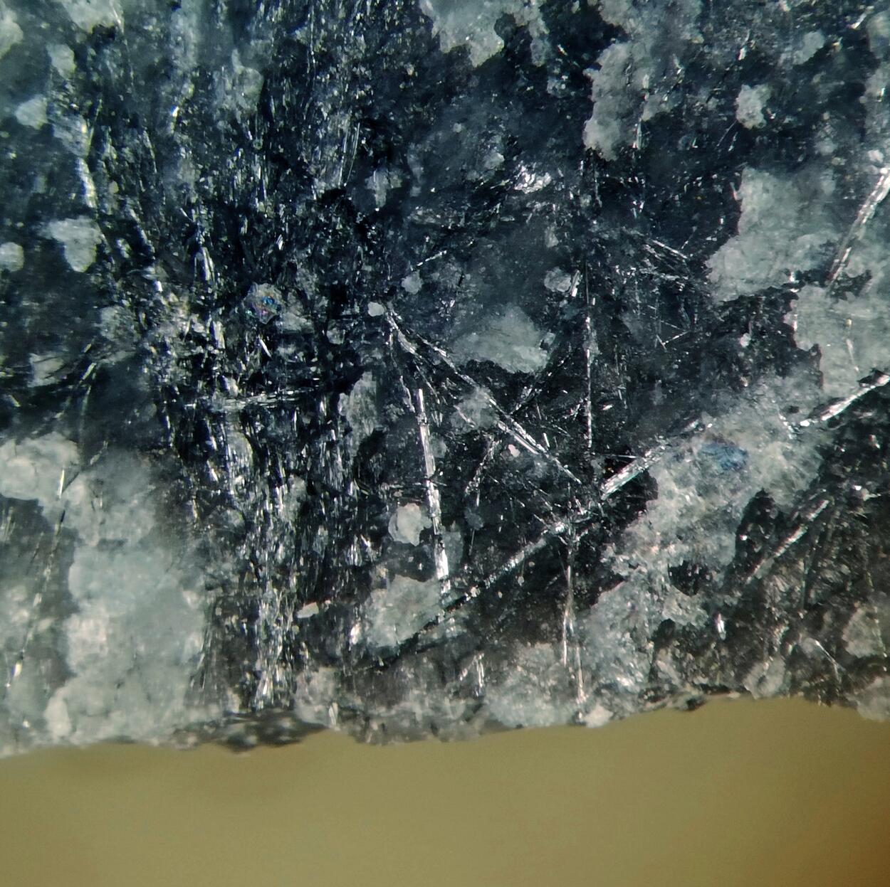 Moëloite