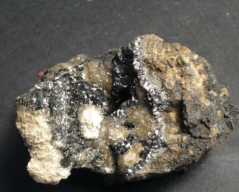 Groutite