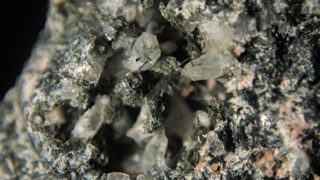 Calcite Ferro-hornblende Pyrite & Ferro-actinolite