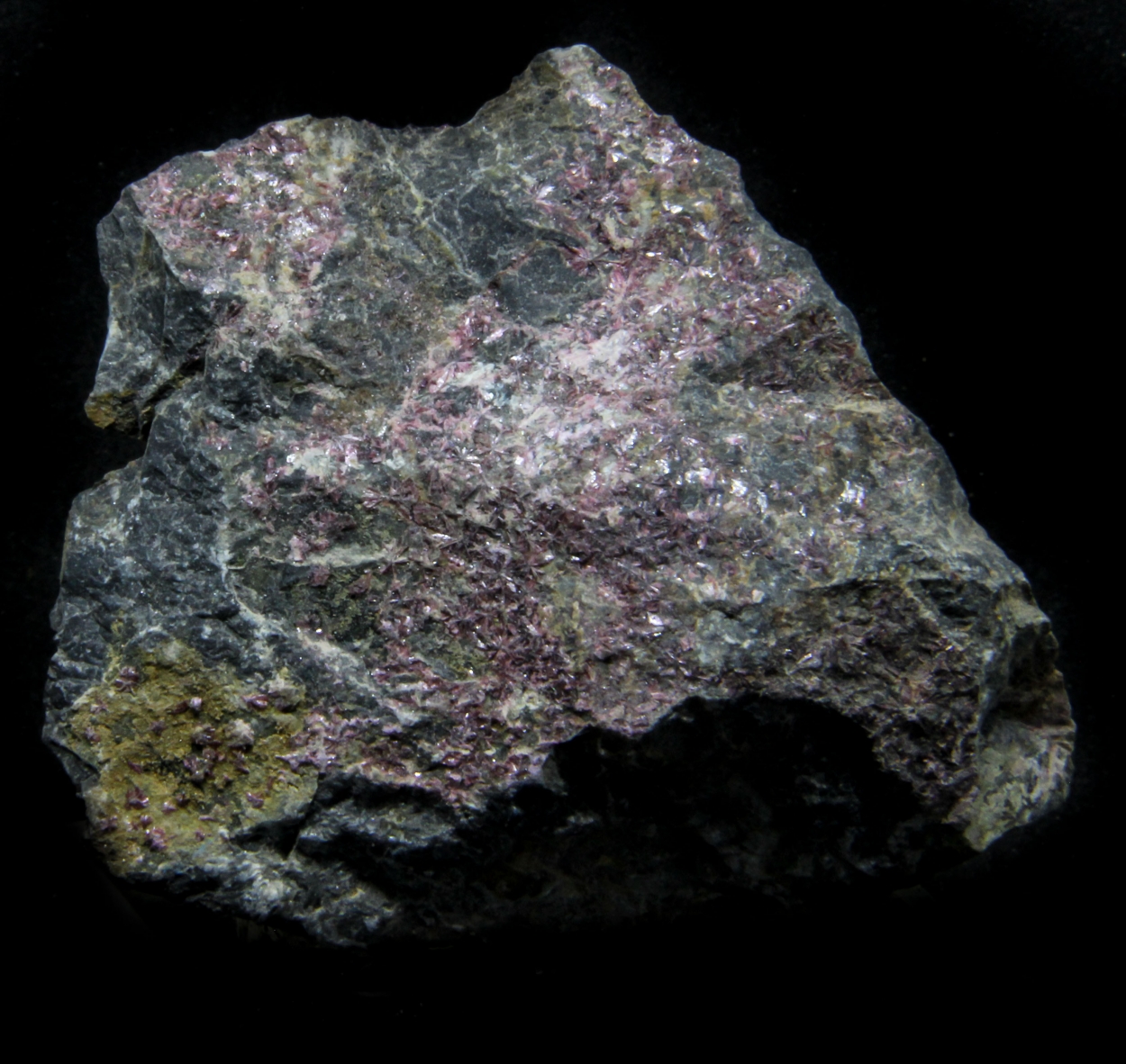 Erythrite