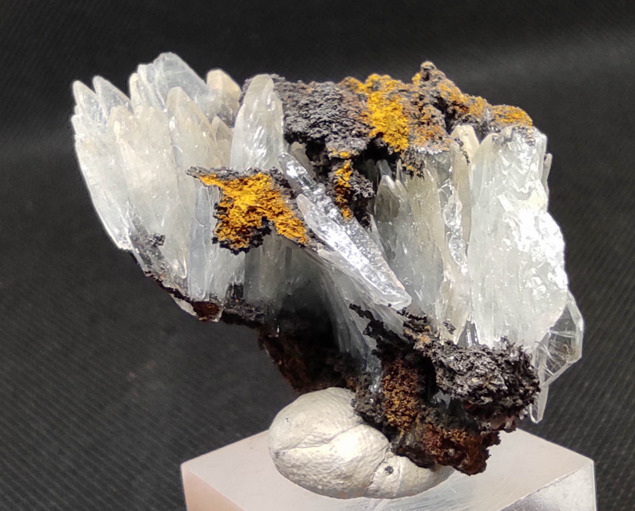 Baryte On Limonite