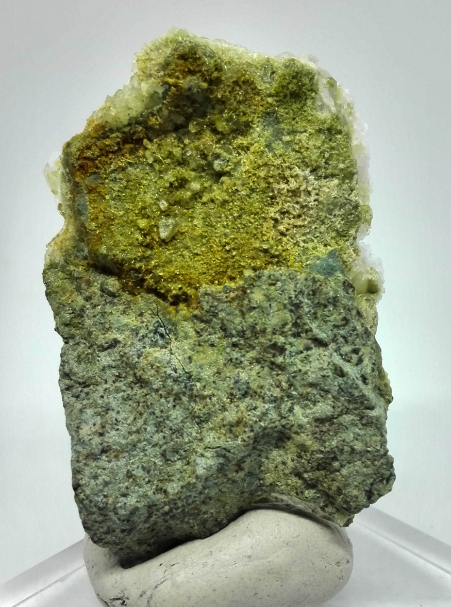 Clinozoisite Quartz & Gypsum