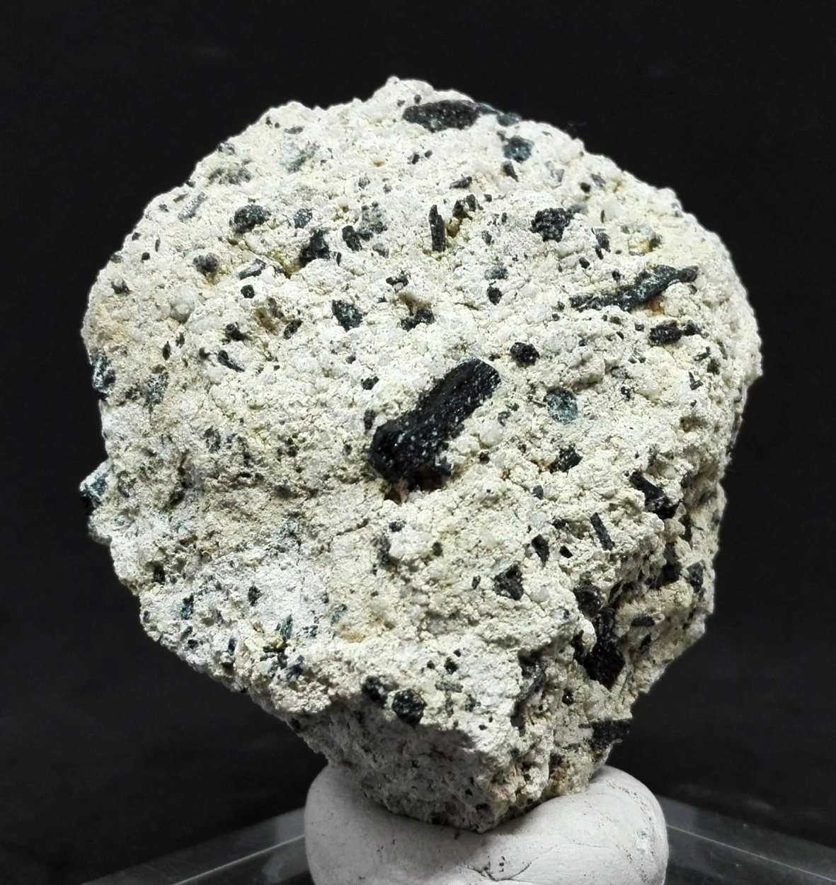 Ferro-hornblende