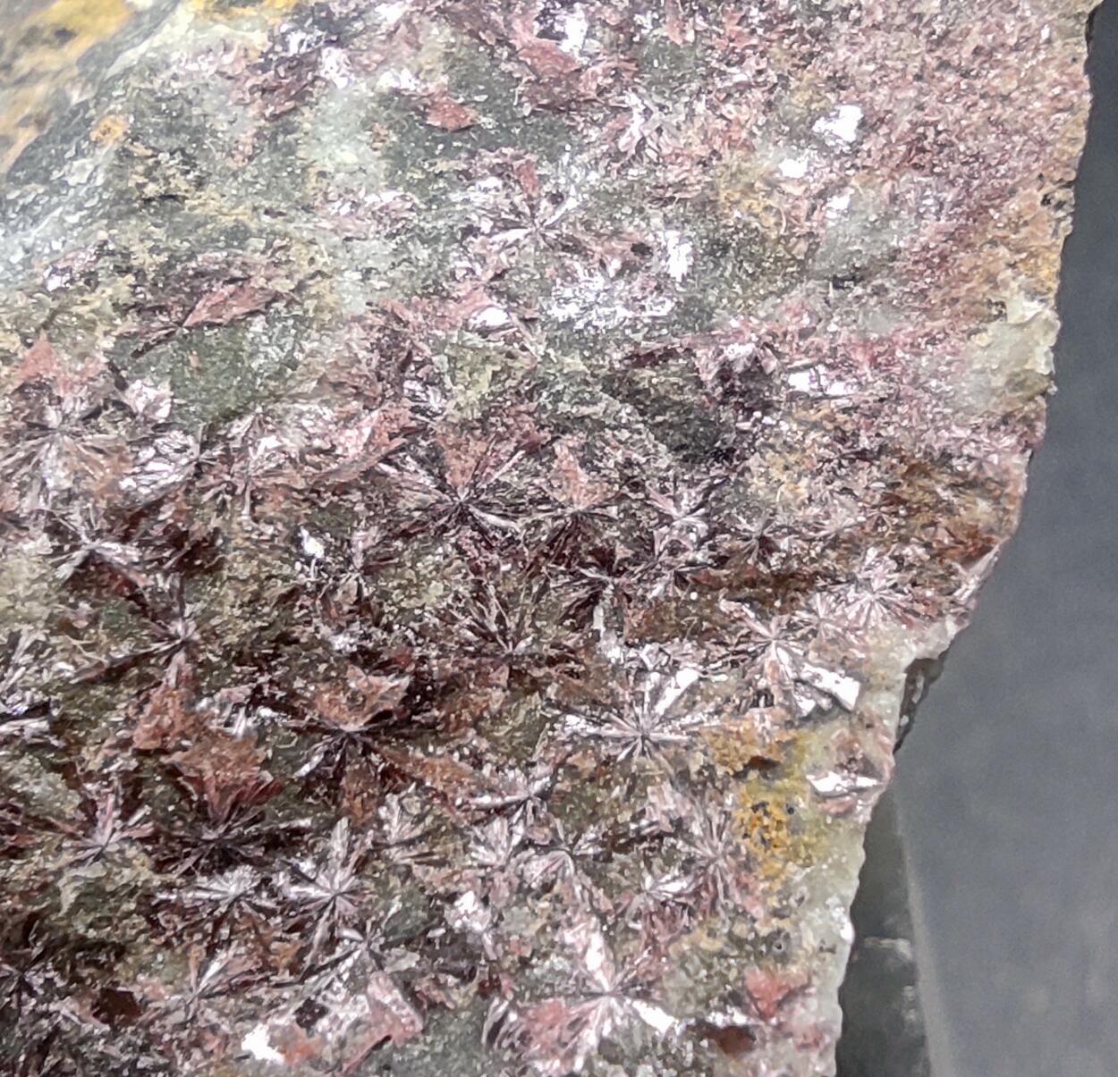 Erythrite