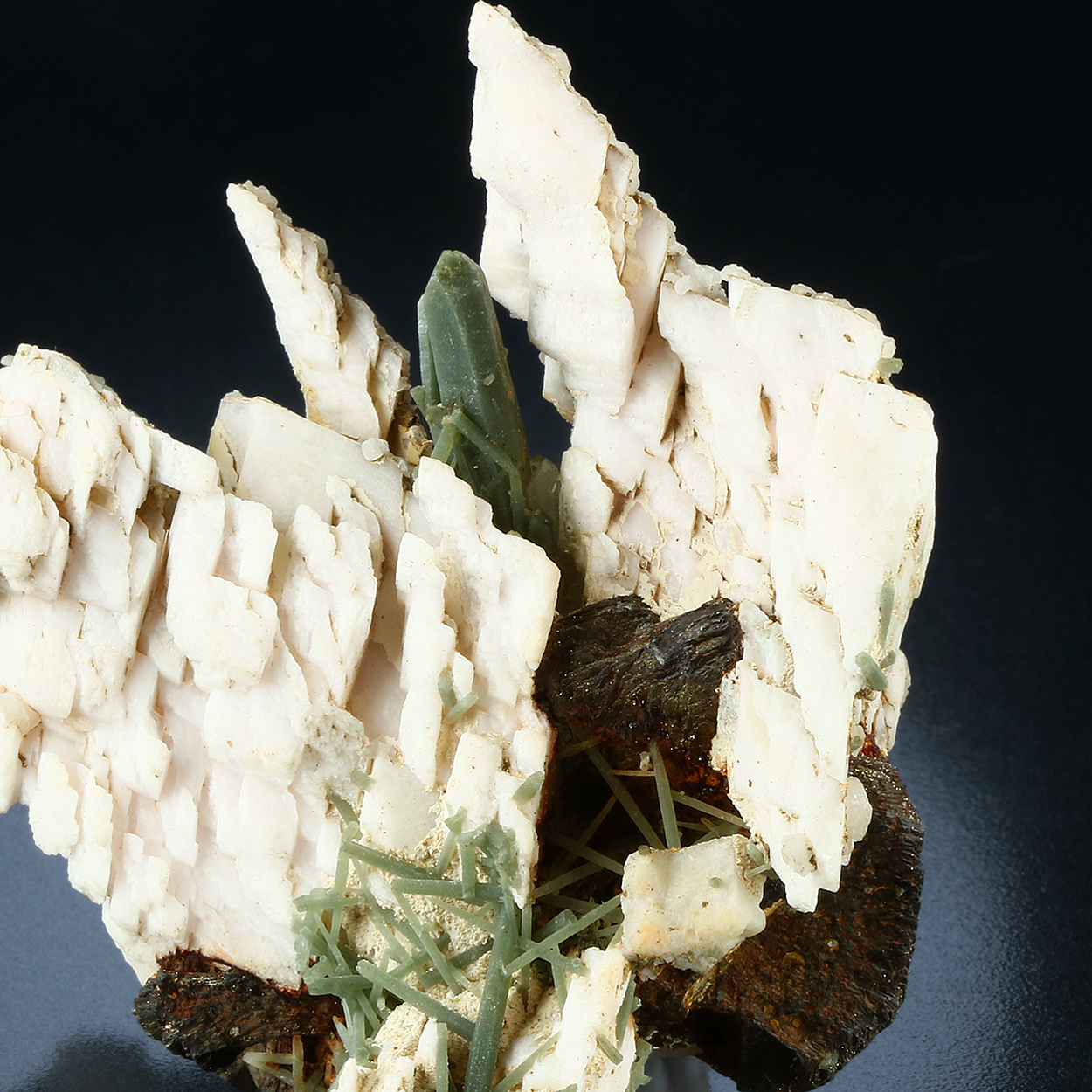 Prase Pyrrhotite Calcite