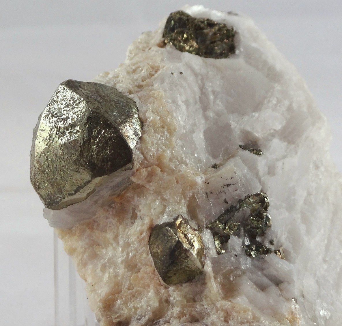 Pyrite & Magnesite