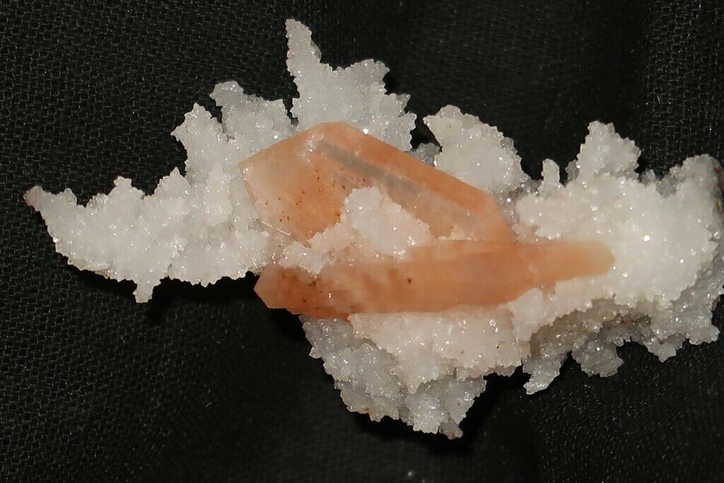 Stilbite On Chalcedony