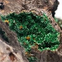 Malachite On Goethite