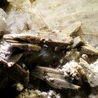 Fergusonite-(Y)