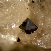 Pleonaste Phlogopite & Humite