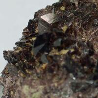 Axinite-(Fe)