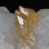 Powellite On Apophyllite