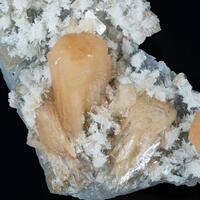 Stellerite & Quartz Psm Mordenite On Chalcedony