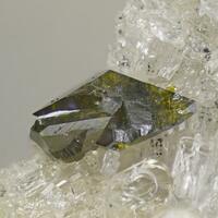 Fergusonite-(Y)