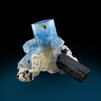 Beryl Var Aquamarine & Schorl