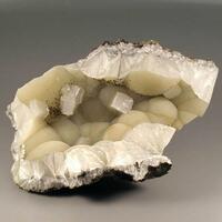 Fluorapophyllite-(K) On Pectolite