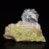 Ferrimolybdite & Molybdenite