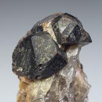 Gadolinite-(Y)