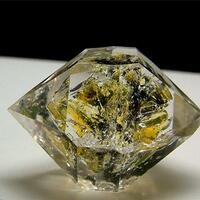 Quartz With Hydrocarbon Inclusions