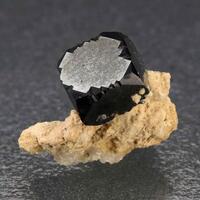 Bixbyite