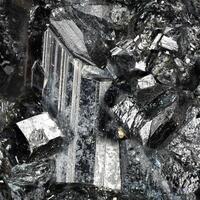 Magnesio-lucchesiite