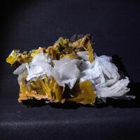 Wulfenite Baryte & Mimetite