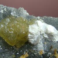 Dawsonite With Siderite