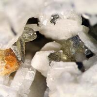 Titanite Ferrokentbrooksite & Tuperssuatsiaite