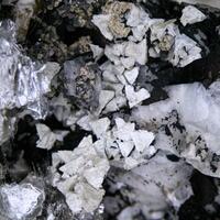 Genthelvite