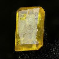 Stolzite