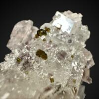 Quartz With Magnesite & Uvite