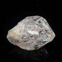 Quartz With Hydrocarbon Inclusions