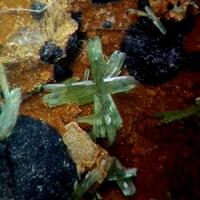 Olivenite & Arseniosiderite