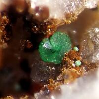 Bayldonite & Agardite-(Y)