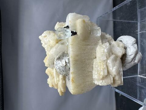 Mineral Images Only: Acquamarina Su Ortoclasio