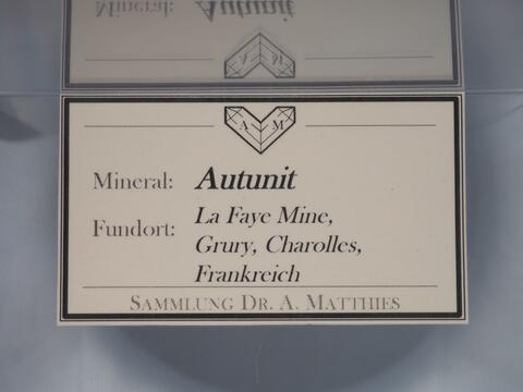 Label Images - only: Autunite