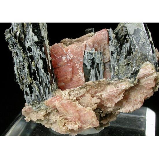 Rhabdophane-(La) & Rhodochrosite