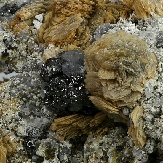 Roweite On Andradite