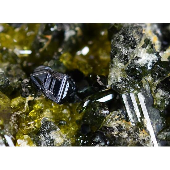 Magnetite With Epidote & Diopside