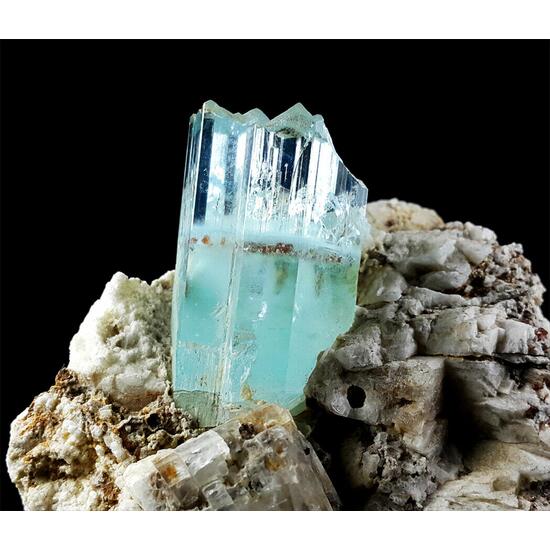 Aquamarine With Garnet