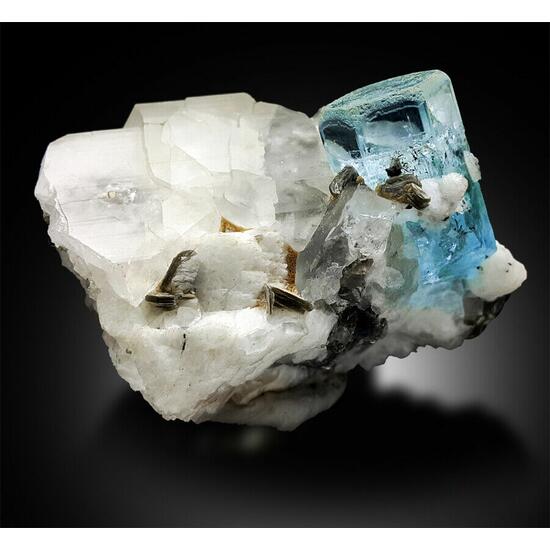 Aquamarine With Quartz