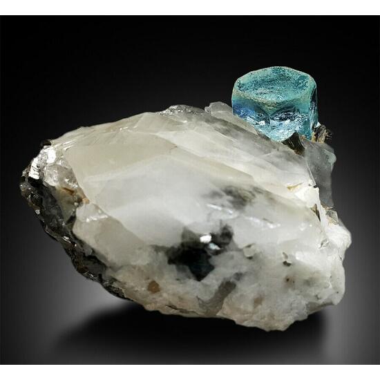 Aquamarine With Quartz