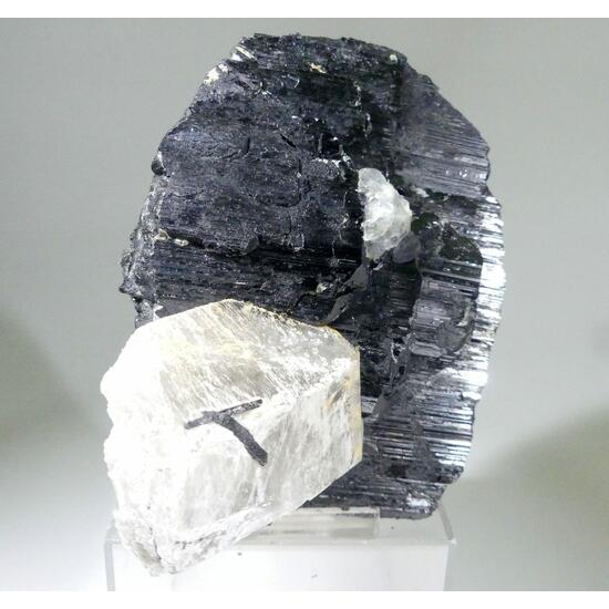 Ferberite With Fluorite & Quartz