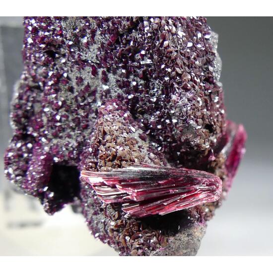 Erythrite On Spherocobaltite