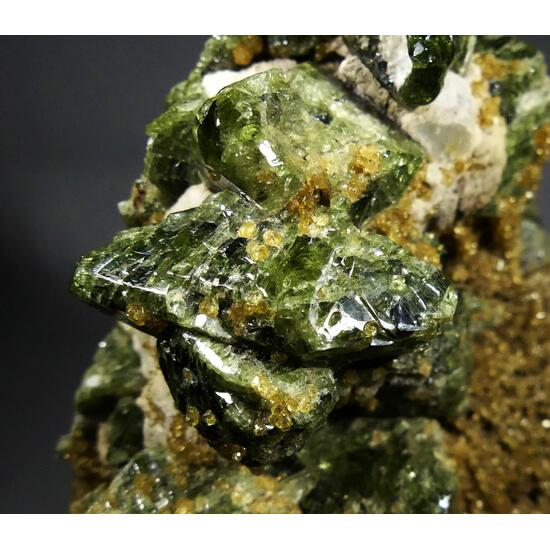 Diopside With Grossular