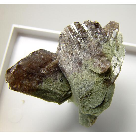 Axinite-(Fe)