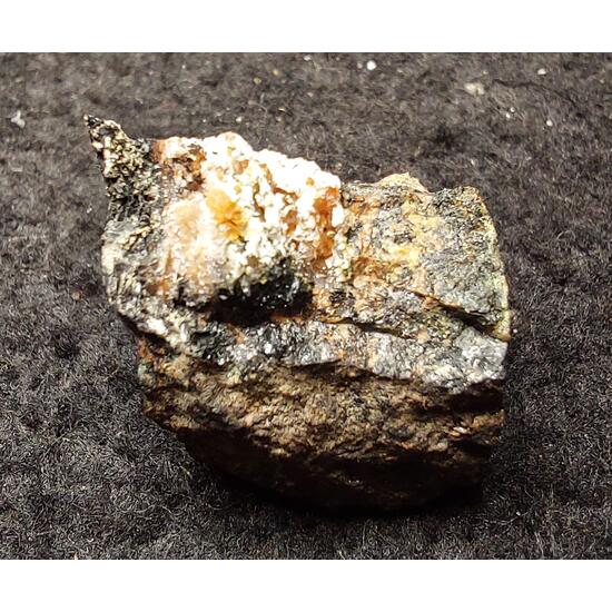 Hureaulite Fluorapatite Ferroberaunite Mitridatite & Jahnsite-(CaMnMn)